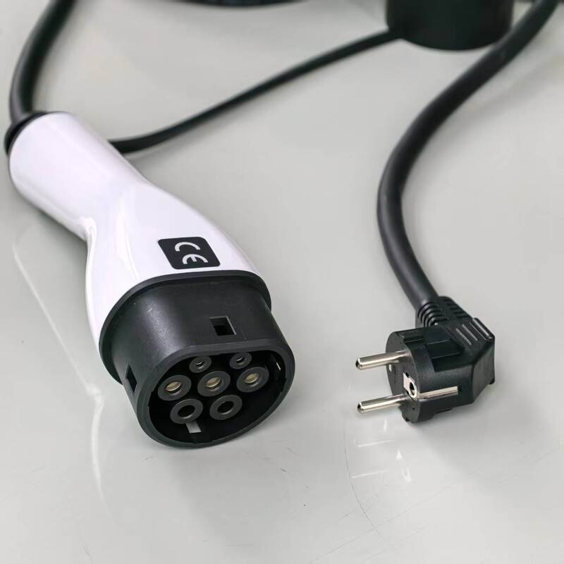3.5KW Type2 Portable EV Charger 16A Adjustable Current IEC62196 Home EV Charging Cable